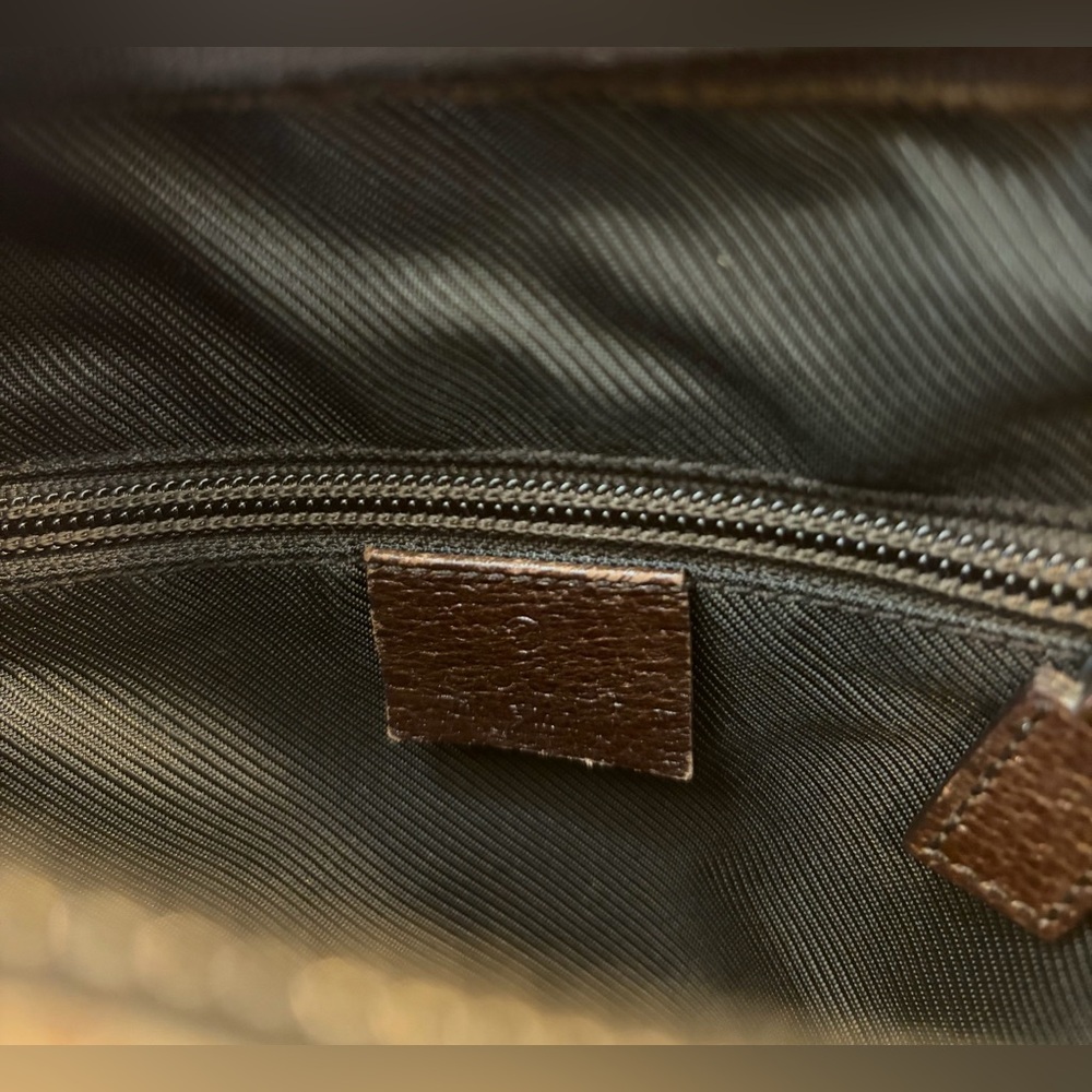 AUTHENTIC GUCCI GG Monogram Coated canvas Beige/Brown Messenger Bag
EUC!! LOVED - Picture 10 of 16